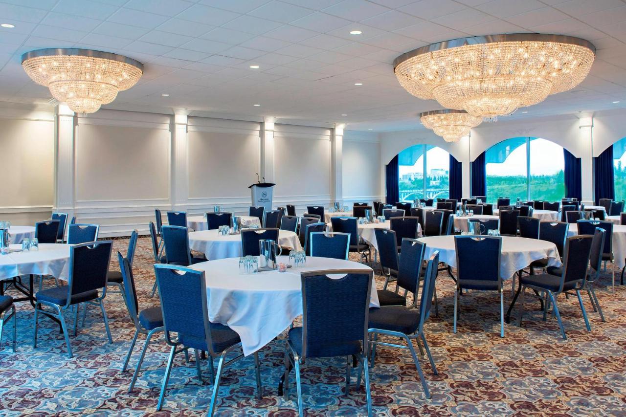 Sheraton Cavalier Saskatoon Hotel Екстериор снимка