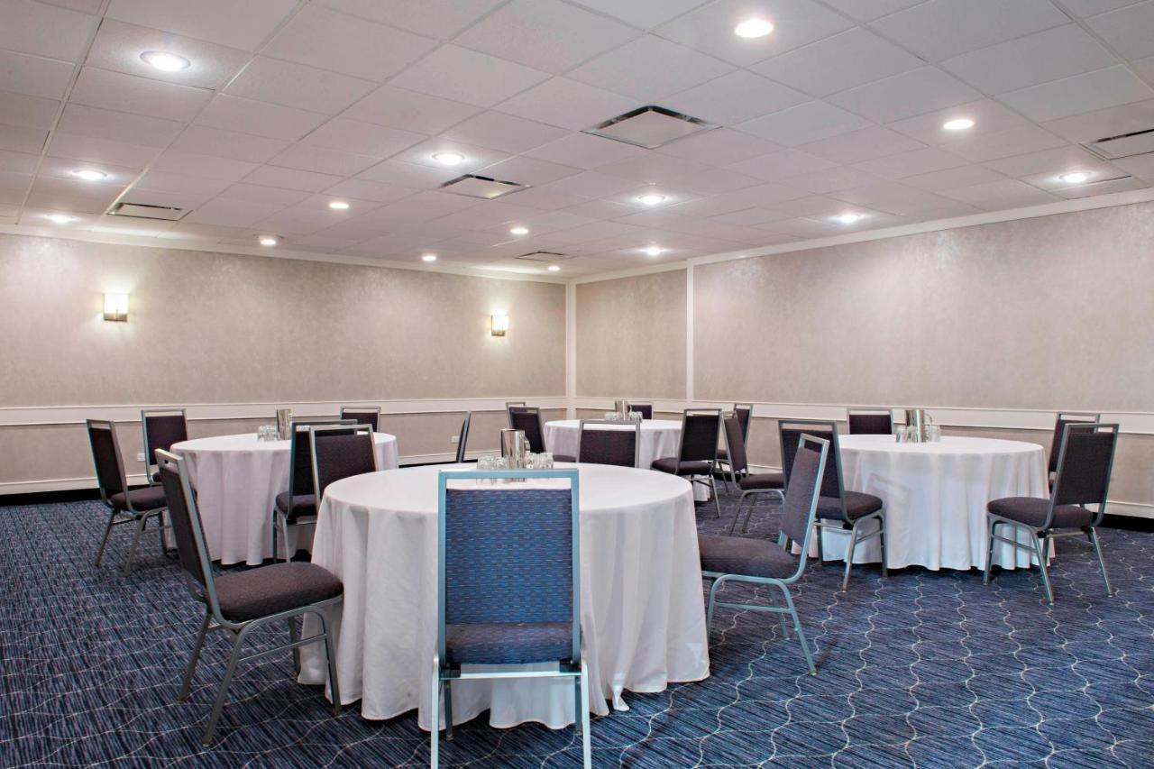 Sheraton Cavalier Saskatoon Hotel Екстериор снимка