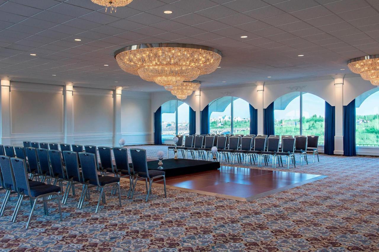 Sheraton Cavalier Saskatoon Hotel Екстериор снимка