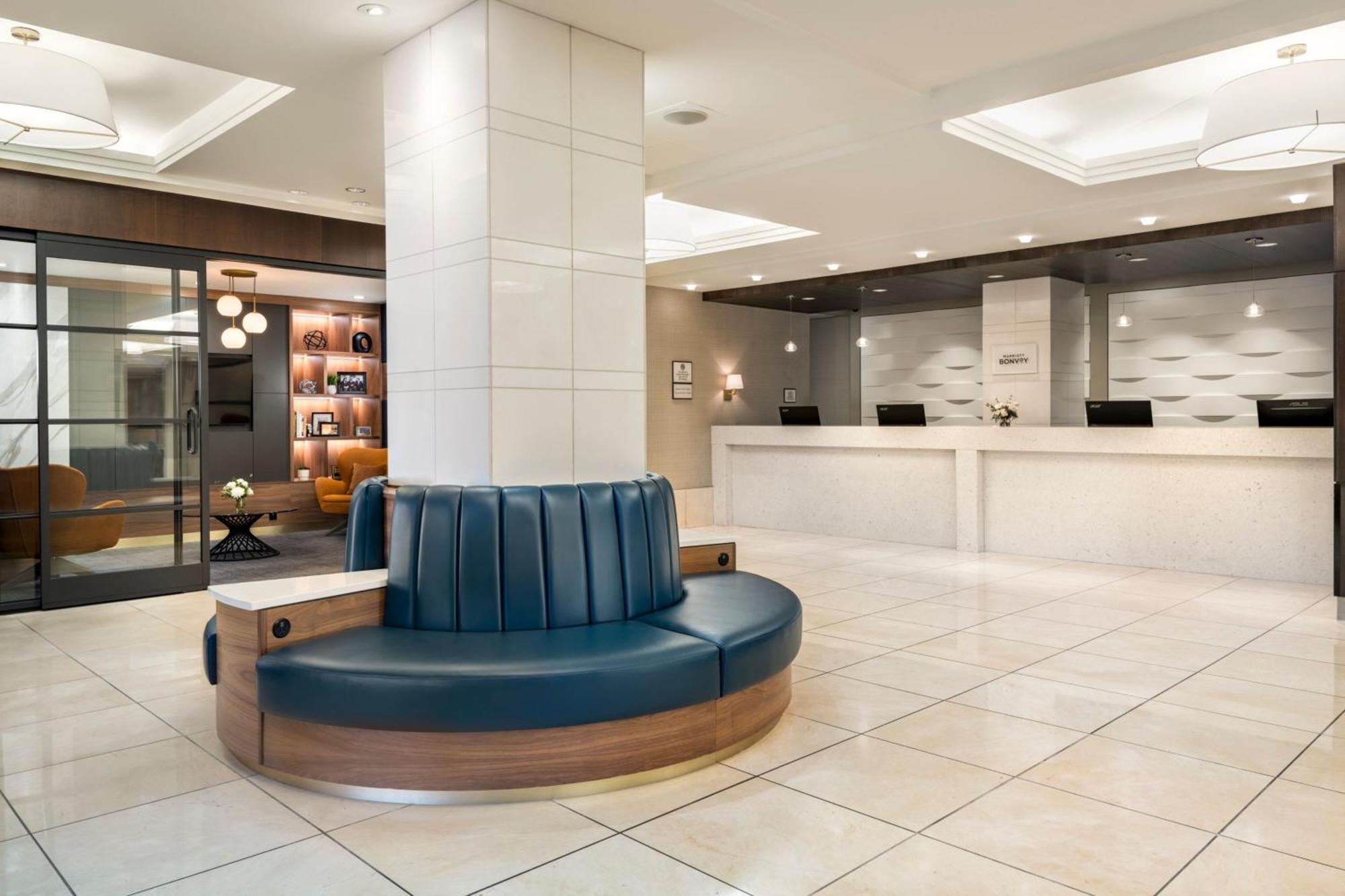 Sheraton Cavalier Saskatoon Hotel Екстериор снимка